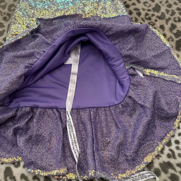 Nasty Gal Ruffle Hem Sequin Cami Mini Dress in Purple Size 2 - Picture 10 of 17